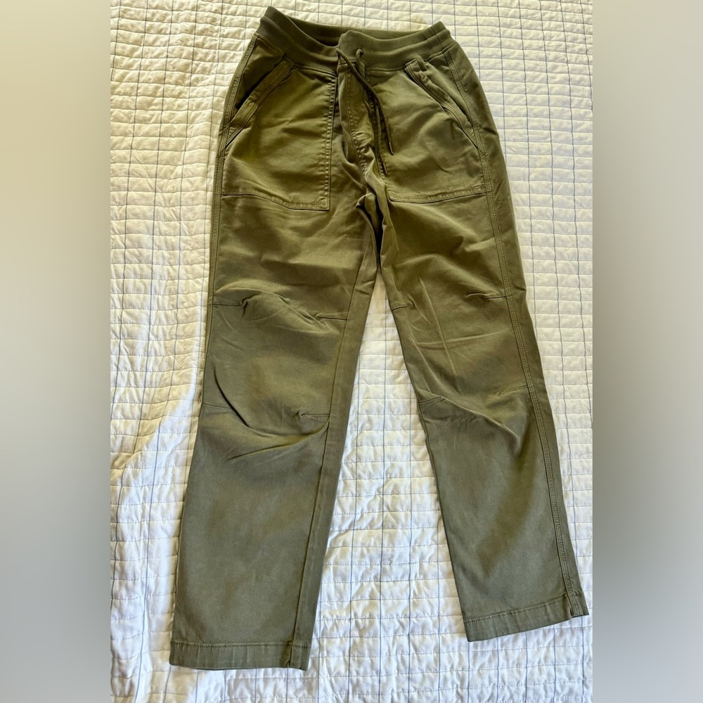 Faherty cargo pants.